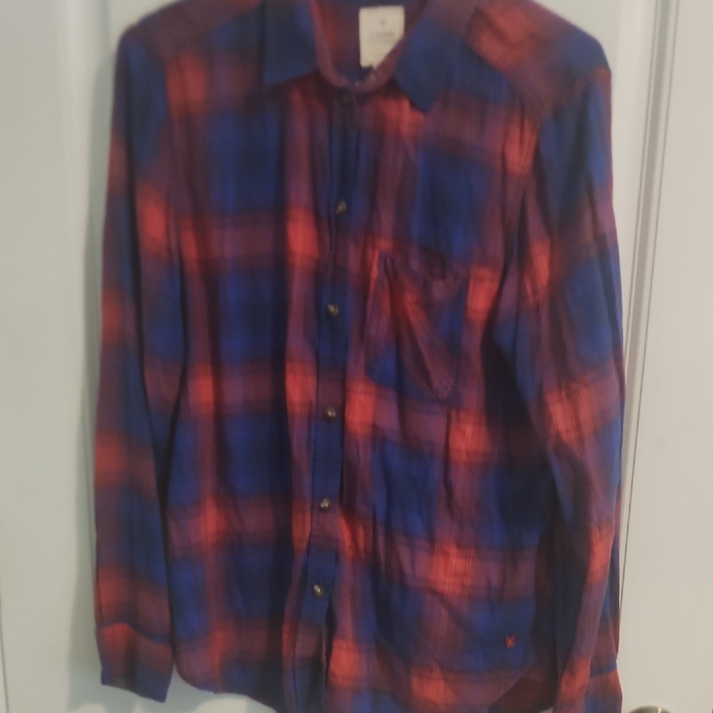 American Eagle Outfitters Red and Blue Vintage Boyfriend Shirt (Z28)